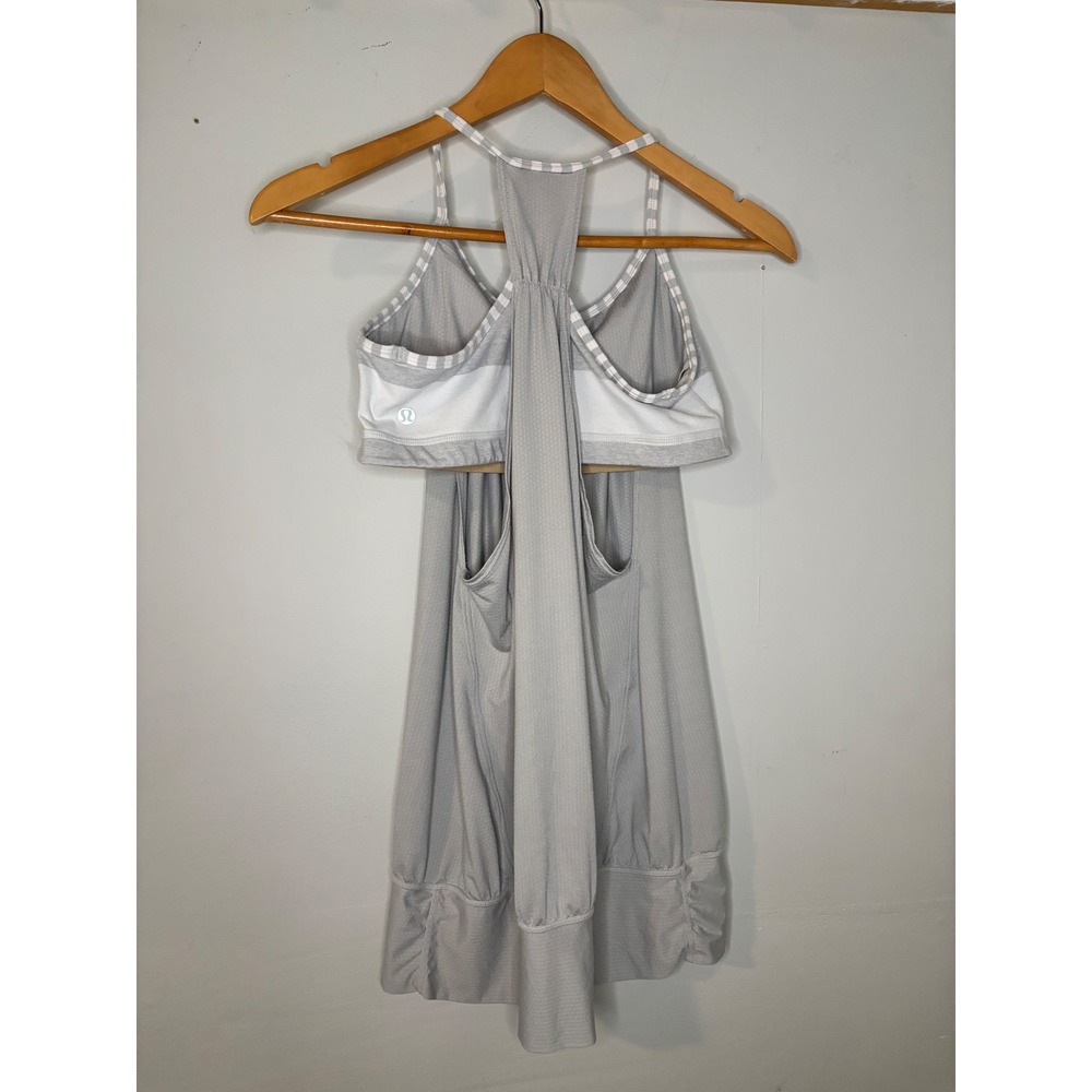 Lululemon No Limits Tank Top Gray White Stripe Built In Bra Womens 8 - Picture 2 of 5